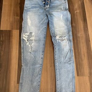 Women’s Light Blue Distressed Jeans